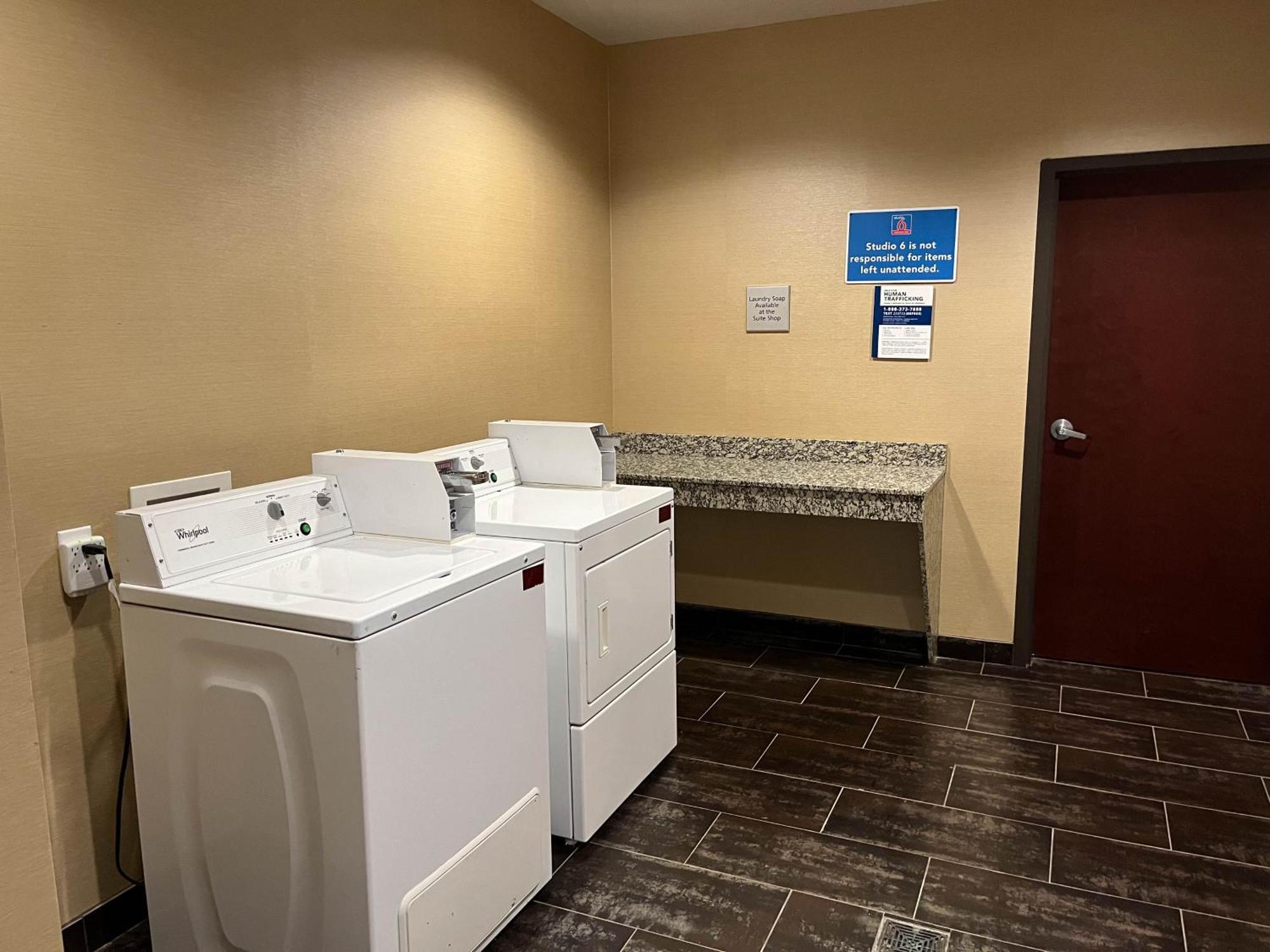 Quality Inn & Suites Pearsall Luaran gambar