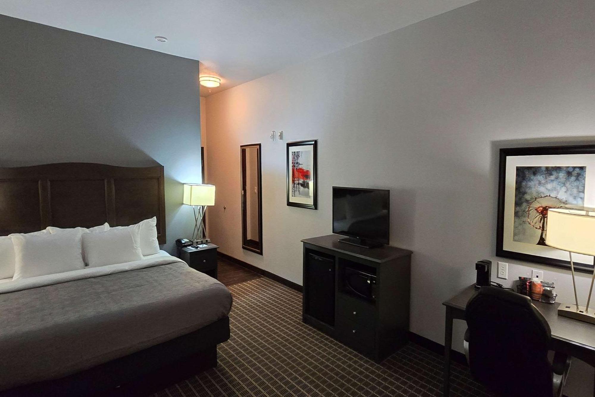 Quality Inn & Suites Pearsall Luaran gambar