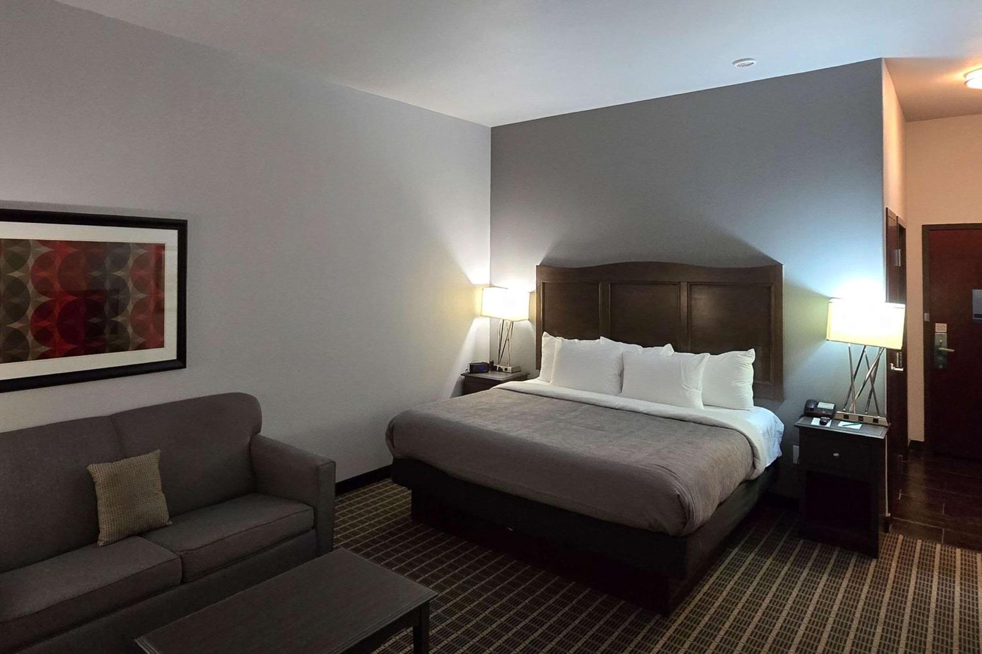 Quality Inn & Suites Pearsall Luaran gambar